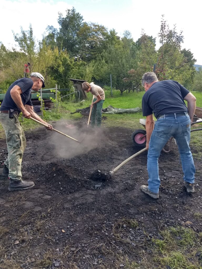 Kohlemeiler beim OGV